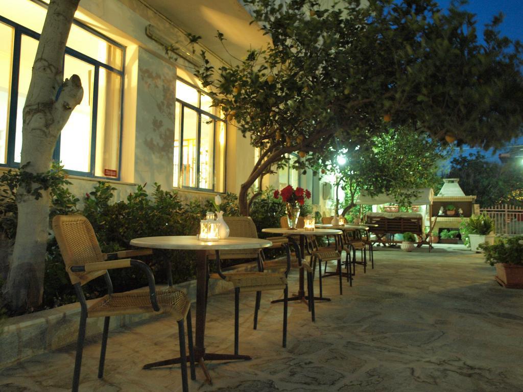 Serifos Beach Hotel Livadi  Ngoại thất bức ảnh
